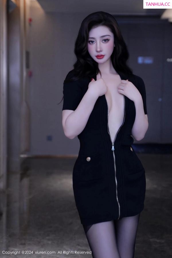   [XiuRen]高清写真图 2024.03.04 No.8170 蕾蕾醒了没 黑丝性感第78张图片